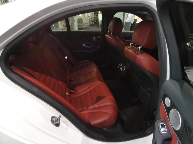 Ｃクラス Ｃ２００　ローレウスエディション　スポーツプラスパッケージ　レザーエクスクルーシブＰＫＧ　レーダーセーフティＰＫＧ　Ｆ席シートＨ　Ｆ席ベンチレーション　Ｂｕｒｍｅｓｔｅｒサウンド　ＨＵＤ　３６０°カメラ　純正ＨＤＤナビ　地デジ　禁煙（20枚目）