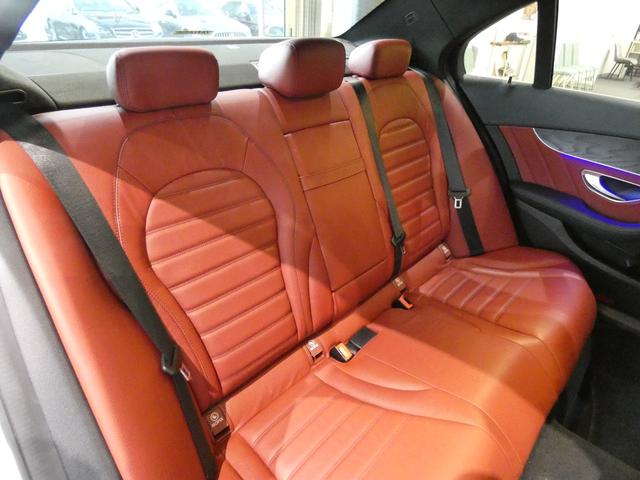 Ｃクラス Ｃ２００　ローレウスエディション　スポーツプラスパッケージ　レザーエクスクルーシブＰＫＧ　レーダーセーフティＰＫＧ　Ｆ席シートＨ　Ｆ席ベンチレーション　Ｂｕｒｍｅｓｔｅｒサウンド　ＨＵＤ　３６０°カメラ　純正ＨＤＤナビ　地デジ　禁煙（44枚目）