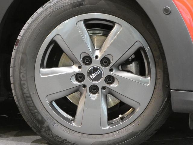ＭＩＮＩ 　クーパー　アップルカープレイ　ＨＵＤ　シートＨ　Ｒカメラ　パークディスタンス　クルコン　純正１６インチＡＷ　禁煙（6枚目）