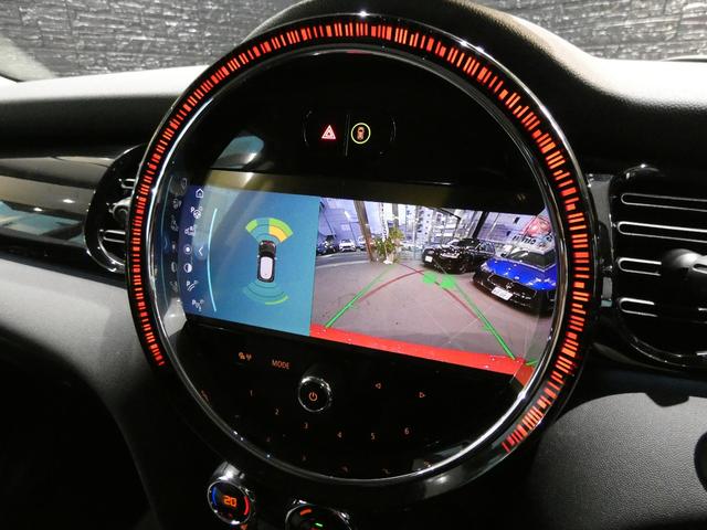 ＭＩＮＩ 　クーパー　アップルカープレイ　ＨＵＤ　シートＨ　Ｒカメラ　パークディスタンス　クルコン　純正１６インチＡＷ　禁煙（10枚目）