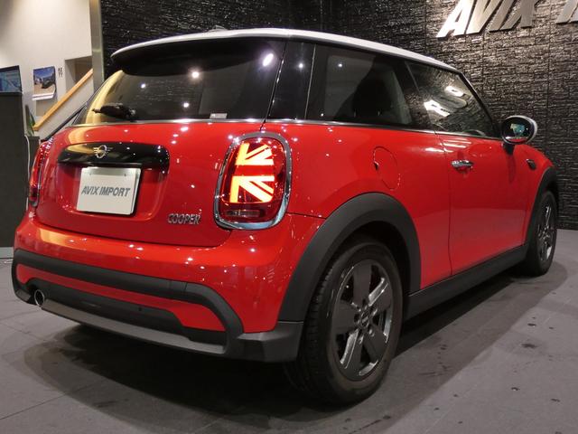 ＭＩＮＩ 　クーパー　アップルカープレイ　ＨＵＤ　シートＨ　Ｒカメラ　パークディスタンス　クルコン　純正１６インチＡＷ　禁煙（28枚目）