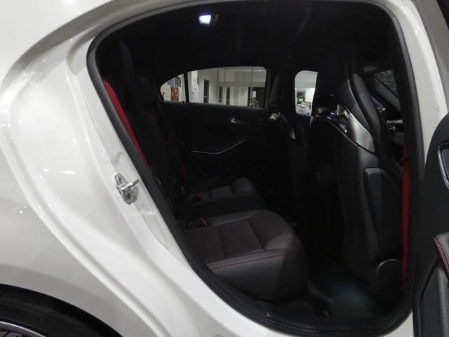 Aクラス A45 AMG 4マチック AMGアドバンストPKG AMGパフォーマンスシート F席シートH BSM 黒革 社外フルエアロ サブコン装着車 harman/kardonサウンド 純正HDDナビ地デジBカメラ BBS19AW 禁煙(19枚目)