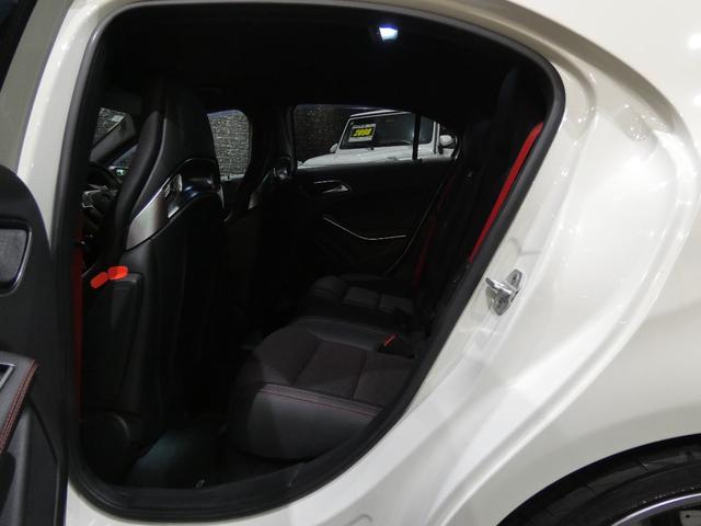 Aクラス A45 AMG 4マチック AMGアドバンストPKG AMGパフォーマンスシート F席シートH BSM 黒革 社外フルエアロ サブコン装着車 harman/kardonサウンド 純正HDDナビ地デジBカメラ BBS19AW 禁煙(20枚目)