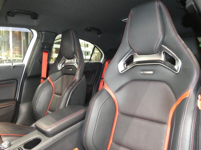 Aクラス A45 AMG 4マチック AMGアドバンストPKG AMGパフォーマンスシート F席シートH BSM 黒革 社外フルエアロ サブコン装着車 harman/kardonサウンド 純正HDDナビ地デジBカメラ BBS19AW 禁煙(41枚目)