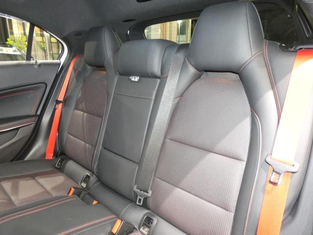 Aクラス A45 AMG 4マチック AMGアドバンストPKG AMGパフォーマンスシート F席シートH BSM 黒革 社外フルエアロ サブコン装着車 harman/kardonサウンド 純正HDDナビ地デジBカメラ BBS19AW 禁煙(45枚目)