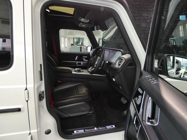 Ｇクラス Ｇ３５０ｄ　マヌファクトゥーアエディション　特別仕様車　ＲＳＰ　Ａ－ＤＰＧ　黒革　ガラスＳＲ　Ｂｕｒｍｅｓｔｅｒ　シートヒーター＋　ベンチレーション　リラクゼーション　ダイナミックシート　純正ナビ　３６０°カメラ　純正２０ＡＷ　禁煙　正規Ｄ車（21枚目）