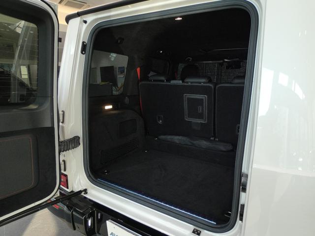 Ｇクラス Ｇ３５０ｄ　マヌファクトゥーアエディション　特別仕様車　ＲＳＰ　Ａ－ＤＰＧ　黒革　ガラスＳＲ　Ｂｕｒｍｅｓｔｅｒ　シートヒーター＋　ベンチレーション　リラクゼーション　ダイナミックシート　純正ナビ　３６０°カメラ　純正２０ＡＷ　禁煙　正規Ｄ車（25枚目）