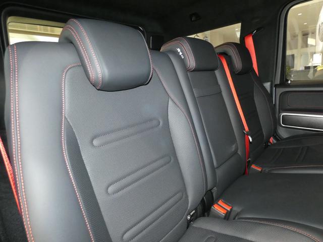 Ｇクラス Ｇ３５０ｄ　マヌファクトゥーアエディション　特別仕様車　ＲＳＰ　Ａ－ＤＰＧ　黒革　ガラスＳＲ　Ｂｕｒｍｅｓｔｅｒ　シートヒーター＋　ベンチレーション　リラクゼーション　ダイナミックシート　純正ナビ　３６０°カメラ　純正２０ＡＷ　禁煙　正規Ｄ車（56枚目）