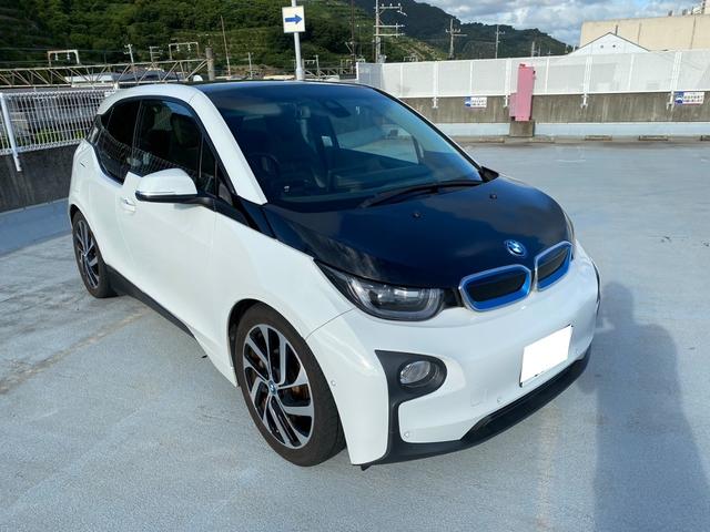 ｉ３ ベースグレード　ブラウン本革シート　ＥＴＣ　１９インチＡＷ　記録簿　キーレスエントリー　禁煙車　オートクルーズコントロール（3枚目）