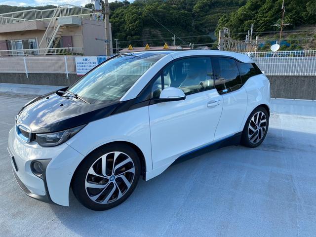 ｉ３ ベースグレード　ブラウン本革シート　ＥＴＣ　１９インチＡＷ　記録簿　キーレスエントリー　禁煙車　オートクルーズコントロール（5枚目）