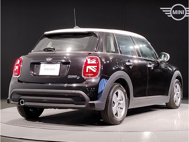クーパーD エッセンシャルトリム 純正HDDナビゲーションシステム LEDヘッドライト ドライビングアシスト 前車接近警告機能 衝突回避・被害軽減ブレーキ レーンディパーチャーウォーニング 15インチAW(11枚目)