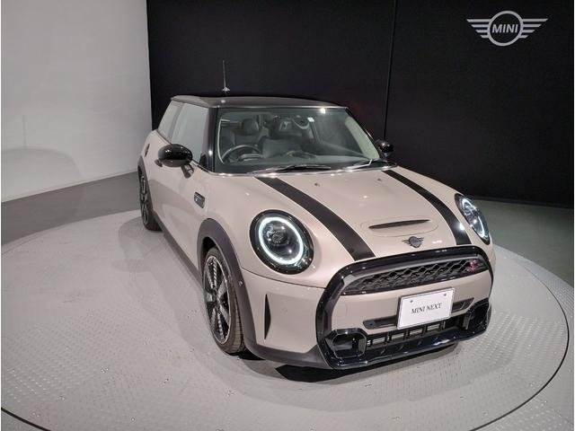 クーパーS 弊社元デモカー レザーパッケージ 純正HDDナビ オプション18インチホイール ドライビングアシストプラス デジタルメーター スマートキー LEDヘッドライト ETC F56(39枚目)