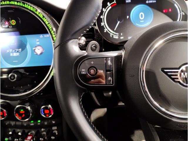 クーパーS 弊社元デモカー レザーパッケージ 純正HDDナビ オプション18インチホイール ドライビングアシストプラス デジタルメーター スマートキー LEDヘッドライト ETC F56(40枚目)