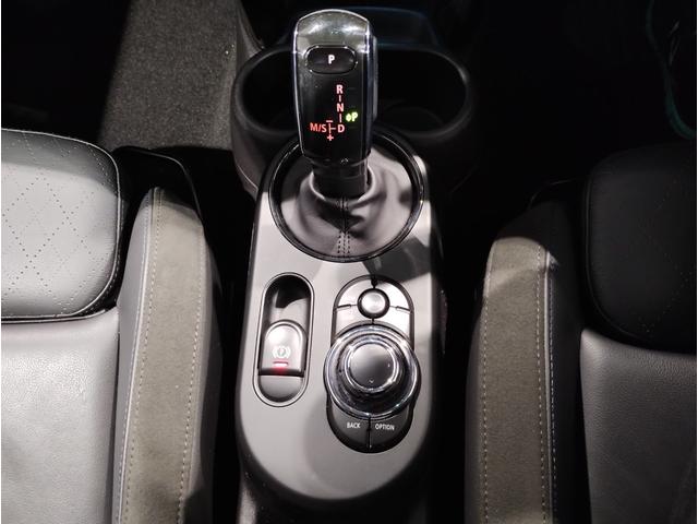 クーパーS 弊社元デモカー レザーパッケージ 純正HDDナビ オプション18インチホイール ドライビングアシストプラス デジタルメーター スマートキー LEDヘッドライト ETC F56(54枚目)