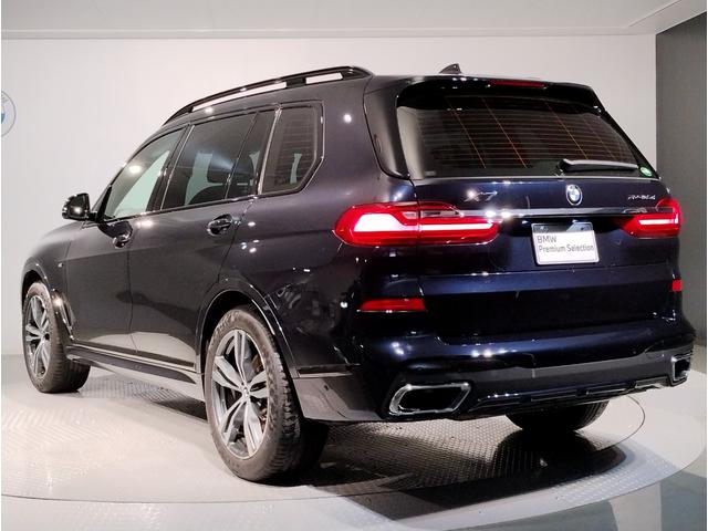 ｘＤｒｉｖｅ　３５ｄ　Ｍスポーツ　２列目コンフォートシート　６人乗り　ブラックレザーシート　パノラマガラスサンルーフ　純正２１インチアロイホイール　レーザーライト　ヘッドアップディスプレイ　アクティブクルーズコントロール(6枚目)