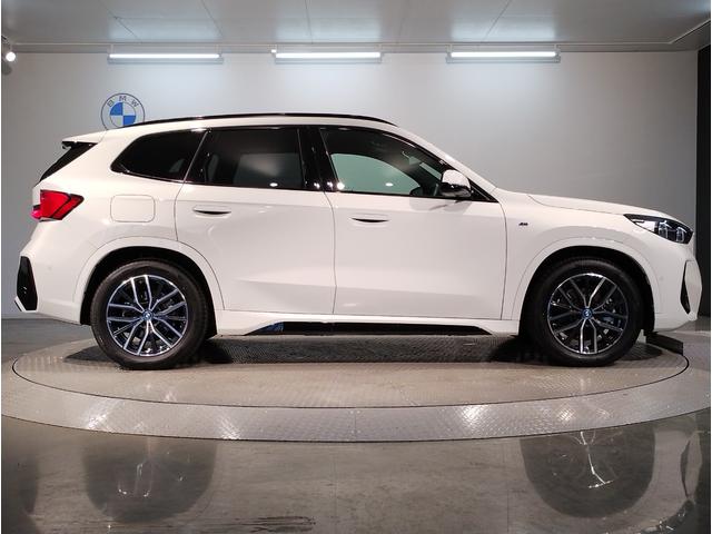 ｉＸ１ ｘＤｒｉｖｅ　３０　Ｍスポーツ　・弊社元デモカー・全周囲カメラ・ヘッドアップディスプレイ・純正ＨＤＤナビ・純正１８インチＡＷ・電動リアゲート・電動シート・アクティブクルーズコントロール・パーキングアシスト・後退アシスト・（80枚目）