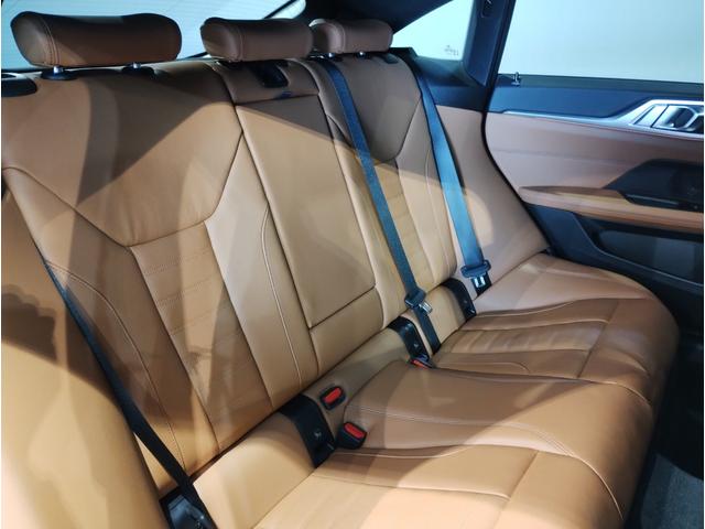 ４シリーズ ４２０ｄ　ｘＤｒｉｖｅグランクーペＭスポハイラインＰ　Ｍスポーツシートパッケージ　コンフォートパッケージ　１９インチＡＷ　コニャックレザー　シートヒーター　パワーシート　全周囲カメラ　ＬＥＤヘッドライト　アクティブクルーズコントロール　ミラーＥＴＣ（18枚目）