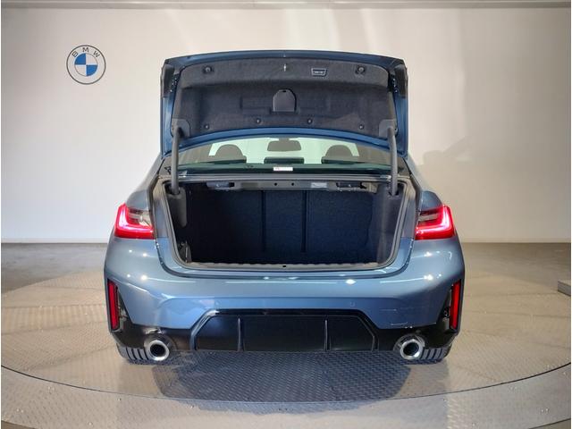 ３シリーズ ３２０ｄ　ｘＤｒｉｖｅ　Ｍスポーツ　弊社元デモカー　後期ＬＣＩモデル　後期ハンドル　カーブドディスプレイ　全周囲カメラ　アクティブクルーズコントロール　ステアリングヒーター　シートヒーター　電動リアゲート　ヘッドアップディスプレイ（18枚目）