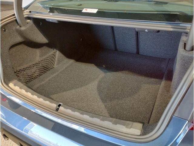 ３シリーズ ３２０ｄ　ｘＤｒｉｖｅ　Ｍスポーツ　弊社元デモカー　後期ＬＣＩモデル　後期ハンドル　カーブドディスプレイ　全周囲カメラ　アクティブクルーズコントロール　ステアリングヒーター　シートヒーター　電動リアゲート　ヘッドアップディスプレイ（20枚目）