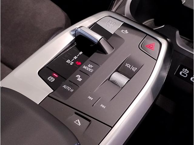 X2 xDrive 20i Mスポーツ 元弊社デモレンタ・アクティブクルーズコントロール・純正ナビ・全周囲カメラ・PDC・パワーシート・シートヒーター・ステアリングヒーター・パワーバックドア・アイコニックグロー・インテリジェントセーフティ(18枚目)