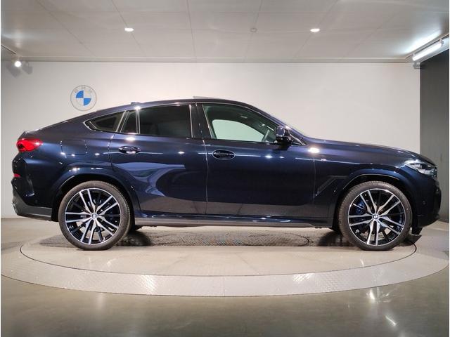 Ｘ６ ｘＤｒｉｖｅ　３５ｄ　Ｍスポーツ　ワンオーナー　プラスパッケージ　サンルーフ　コンフォートパッケージ　クリスタルフィニッシュ　純正２２インチアルミホイール　アイボリーレザーシート　ソフトクローズドア　ベンチレーションシート　純正地デジ（11枚目）