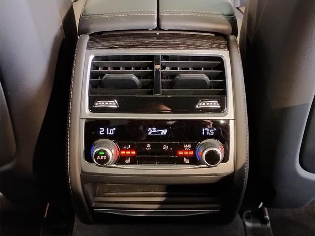 ７シリーズ ７４０ｄ　ｘＤｒｉｖｅ　Ｍスポーツ　ブラックレザー　ベンチレーションシート　ヘッドアップディスプレイ　全周囲カメラ　ＨＤＤナビ　地デジ　ソフトクローズドア　パワーシート　シートヒーター　電動リアゲート　アクティブクルーズコントロール（39枚目）
