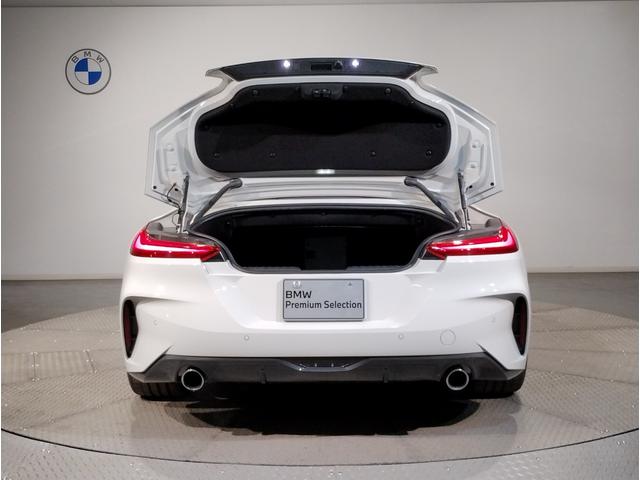 【トランクルーム】十分な容量を確保したトランクルーム。環境へ配慮したスペアタイヤ非搭載のＢＭＷ。その分、トランクスペースを有効活用できる様にしてあります。