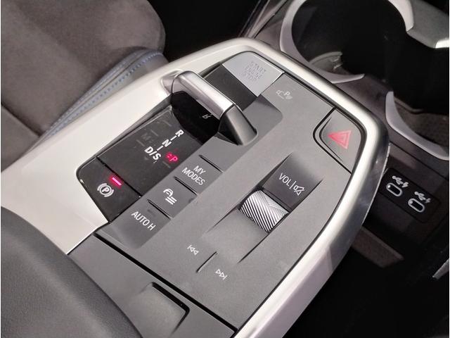 Ｘ１ ｘＤｒｉｖｅ　２０ｄ　Ｍスポーツ　カーブドディスプレイ・アクティブクルーズコントロール・ヘッドアップディスプレイ・全周囲カメラ・シートヒーター・アダプティブＬＥＤヘッドライト・１８インチアルミ・アップルカープレイ・元レンタカー（19枚目）