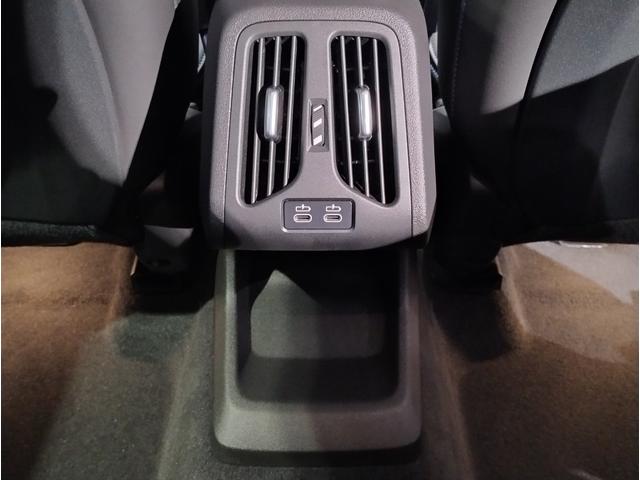 Ｘ２ ｘＤｒｉｖｅ　２０ｉ　Ｍスポーツ　レンタカーアップ　２０インチアロイホイール　ヘッドアップディスプレイ　アクティブクルーズコントロール　全周囲カメラ　インテリアカメラ　ＬＥＤヘッドライト　コンフォートアクセス　ＥＴＣ　電動リアゲート（67枚目）