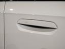 【コックピットシート】BMW車の主役席。車体中央にくる様に配置し車両重心とが一致する事でドライバーと車との一体感あるドライビングを実現。人間工学に基づき形成した形状が長時間のドライブ疲労も軽減します!