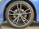 320i Mスポーツ デビューパッケージ ブラックレザーシート シートヒーター オプション19インチアロイホイール ヘッドアップディスプレイ コンフォートパッケージ 電動リアゲート アクティブクルーズコントロール LED(21枚目)