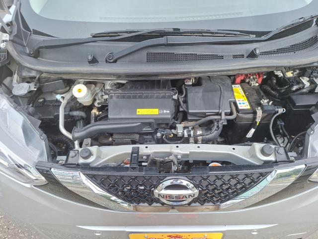 デイズ Ｘ　純正ナビ　フルセグＴＶ　Ｂｌｕｅｔｏｏｔｈ　エマージェンシーブレーキ　車線逸脱警報　ＥＴＣ　スマートキー　スペアキー（18枚目）