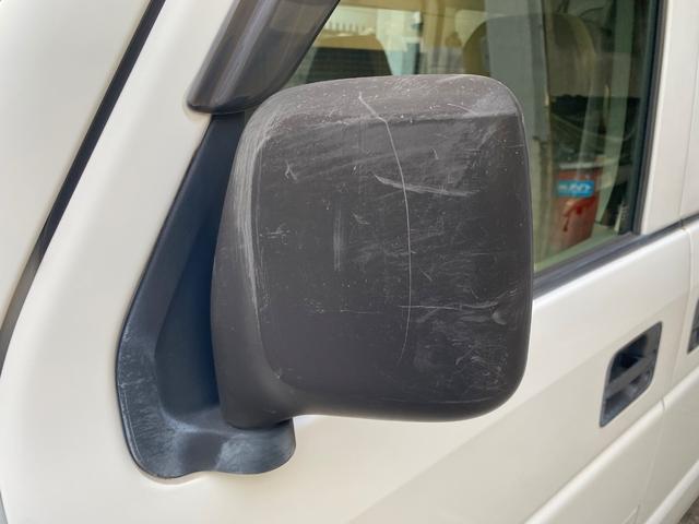 助手席側も同じような感じです。