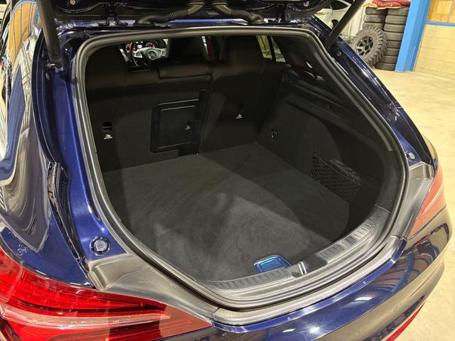 CLAクラス シューティングブレーク CLA250シュポルト4マチックシュティングブレーク /ハーマン・カードンオーディオ/赤シートベルト(13枚目)