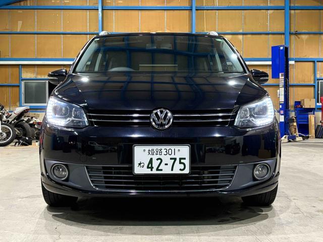 ゴルフトゥーラン ＴＳＩ　ハイライン　／アルパイン８インチナビ／バックカメラ／ＥＴＣ（8枚目）