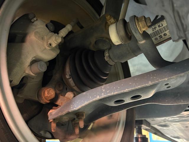 ゴルフトゥーラン ＴＳＩ　ハイライン　／アルパイン８インチナビ／バックカメラ／ＥＴＣ（25枚目）