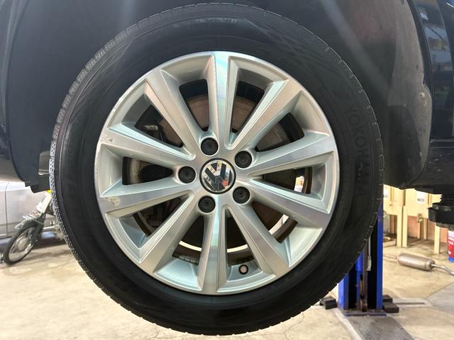 ゴルフトゥーラン ＴＳＩ　ハイライン　／アルパイン８インチナビ／バックカメラ／ＥＴＣ（31枚目）