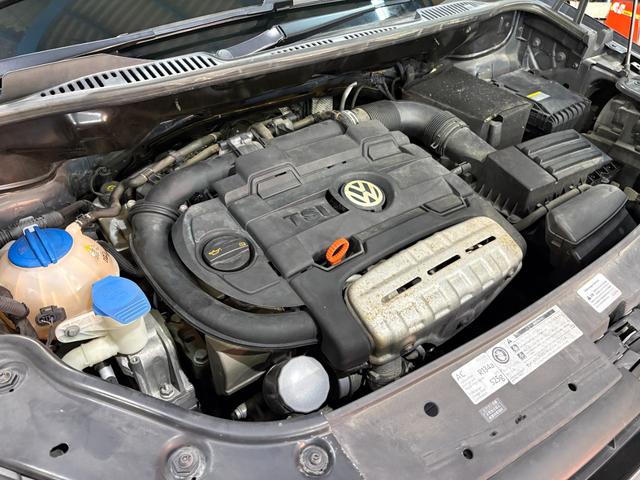 ゴルフトゥーラン ＴＳＩ　ハイライン　／アルパイン８インチナビ／バックカメラ／ＥＴＣ（33枚目）