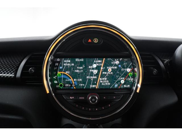 ＭＩＮＩ クーパーＳ　ワンオーナー　禁煙車　ユーザー様買取車　純正ナビ　ＬＥＤヘッドライト　革調ブラウンシートカバー　アイドリングストップ　バックカメラ　ターボ　純正アルミホイール　コーナーセンサー（13枚目）