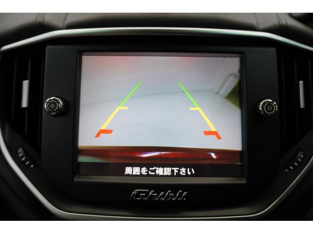 ギブリ ベースグレード　ベージュ本革シート　メモリー機能付きパワーシート　純正ナビ　パドルシフト　バックカメラ　電動リアゲート　レッドキャリパー　純正２０インチアルミホイール　ＥＴＣ　クルーズコントロール　プッシュスタート（29枚目）