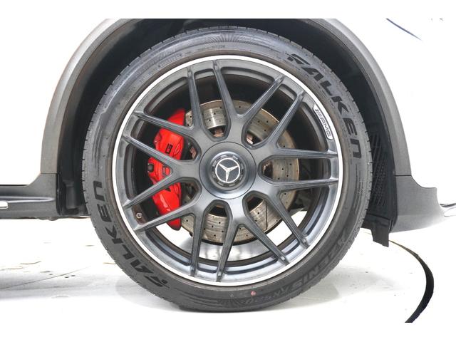GLC GLC63 S 4マチック+ AMG専用ナッパレザーシート パノラミックルーフ ブルメスターサラウンド パノラミックビューモニター 全席シートヒーター レッドキャリパー 純正21インチアルミホイール ヘッドアップディスプレイ(10枚目)