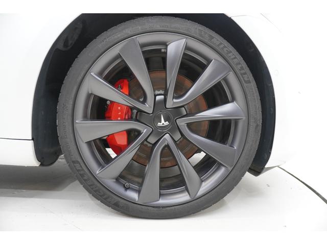 モデル3 デュアルモーターAWD パフォーマンス パノラミックルーフ 純正20インチアルミホイール バックカメラ レッドキャリパー オートパイロット パワーシート ETC(11枚目)