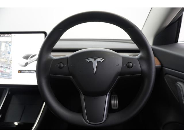 モデル3 デュアルモーターAWD パフォーマンス パノラミックルーフ 純正20インチアルミホイール バックカメラ レッドキャリパー オートパイロット パワーシート ETC(12枚目)
