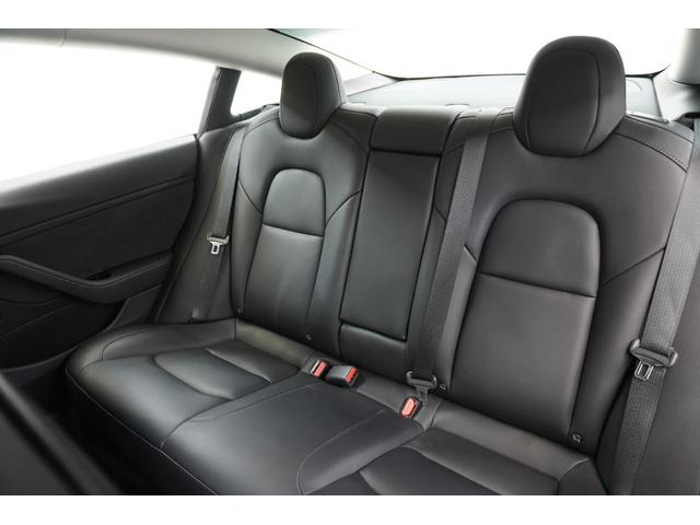 モデル3 デュアルモーターAWD パフォーマンス パノラミックルーフ 純正20インチアルミホイール バックカメラ レッドキャリパー オートパイロット パワーシート ETC(20枚目)