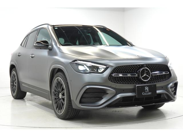 GLAクラス GLA200d 4マチック ナイトエディション 限定車 ブルメスターサラウンド パノラミックビューモニター メモリー機能付きパワーシート シートヒーター スライディングルーフ 置くだけ充電 純正20インチアルミホイール ETC 純正ドラレコ BSM(3枚目)