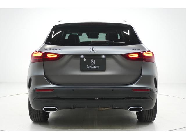 GLAクラス GLA200d 4マチック ナイトエディション 限定車 ブルメスターサラウンド パノラミックビューモニター メモリー機能付きパワーシート シートヒーター スライディングルーフ 置くだけ充電 純正20インチアルミホイール ETC 純正ドラレコ BSM(6枚目)
