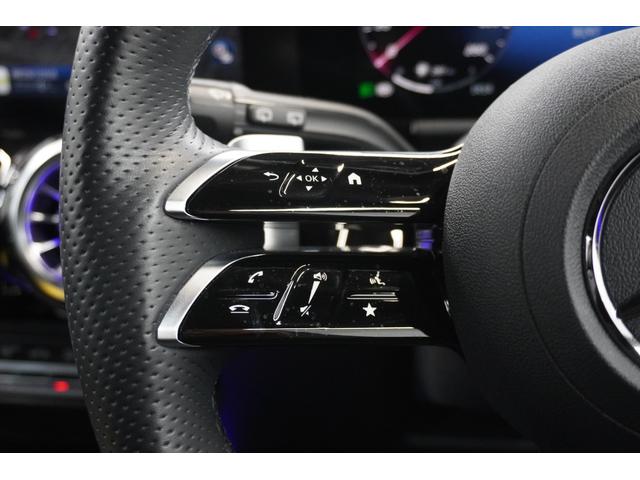 GLAクラス GLA200d 4マチック ナイトエディション 限定車 ブルメスターサラウンド パノラミックビューモニター メモリー機能付きパワーシート シートヒーター スライディングルーフ 置くだけ充電 純正20インチアルミホイール ETC 純正ドラレコ BSM(13枚目)