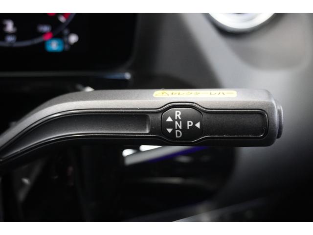 GLAクラス GLA200d 4マチック ナイトエディション 限定車 ブルメスターサラウンド パノラミックビューモニター メモリー機能付きパワーシート シートヒーター スライディングルーフ 置くだけ充電 純正20インチアルミホイール ETC 純正ドラレコ BSM(16枚目)