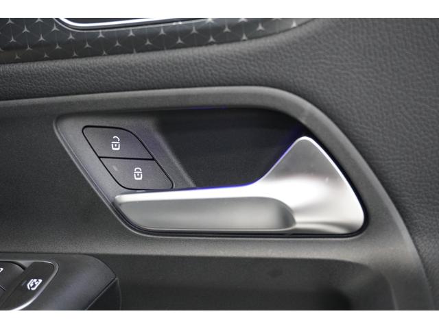 GLAクラス GLA200d 4マチック ナイトエディション 限定車 ブルメスターサラウンド パノラミックビューモニター メモリー機能付きパワーシート シートヒーター スライディングルーフ 置くだけ充電 純正20インチアルミホイール ETC 純正ドラレコ BSM(30枚目)