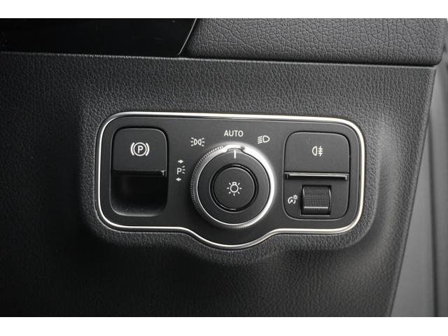 GLAクラス GLA200d 4マチック ナイトエディション 限定車 ブルメスターサラウンド パノラミックビューモニター メモリー機能付きパワーシート シートヒーター スライディングルーフ 置くだけ充電 純正20インチアルミホイール ETC 純正ドラレコ BSM(31枚目)